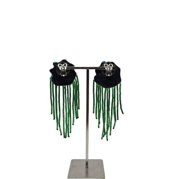 Vintage Handmade Green Beaded Tassel Clip-On Earrings - Picture 3 of 7